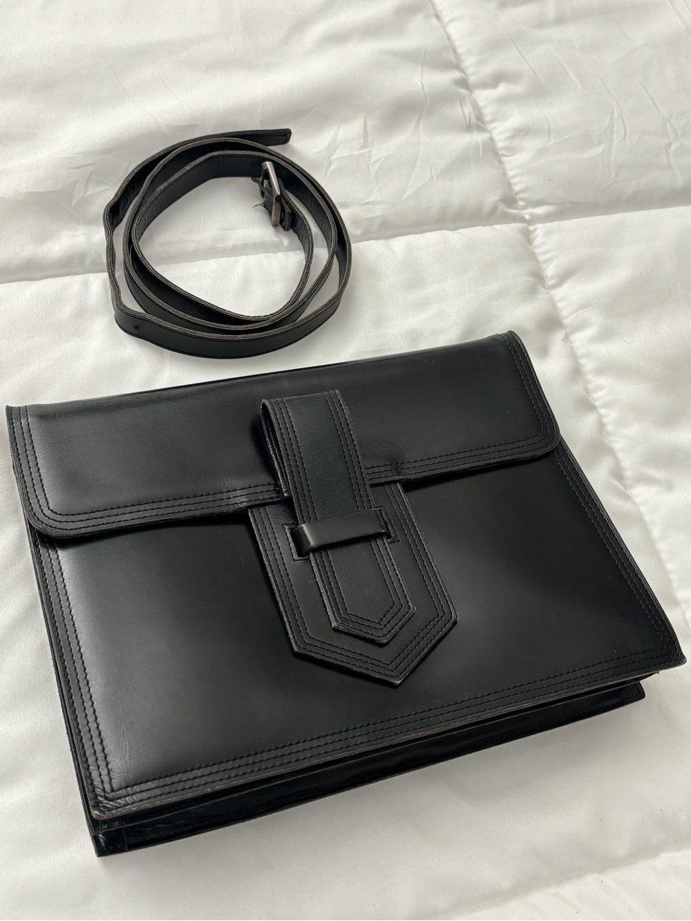 Yves Saint Laurent VTG Black Leather Shoulder Bag/Clutch, 10x7.5x3.5 - Picture 10 of 10